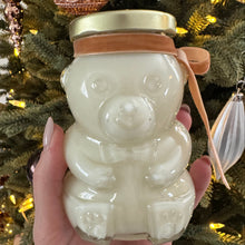 Load image into Gallery viewer, holiday bear candle