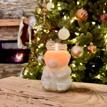 Load image into Gallery viewer, HOLIDAY BEAR CANDLE